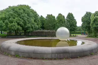 INVISIBLE BY TINA O'CONNELL PHOTOGRAPHED AUGUST 2017 [THIS MAY HAVE BEEN REPLACED IN 2024]-255357-1