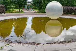 INVISIBLE BY TINA O'CONNELL PHOTOGRAPHED AUGUST 2017 [THIS MAY HAVE BEEN REPLACED IN 2024]-255358-1