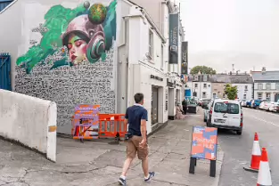 THE SCRIBBLE GRID IN ACTION AND A WORK IN PROGRESS AT THE GLEN [WATERFORD WALLS HUB 2025]-255618-1