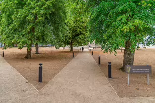 PEOPLES PARK AND THE BRIDGE TO THE WATERFORD COURT HOUSE [PHOTOGRAPHED JULY 2018]-255348-1