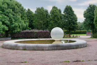 INVISIBLE BY TINA O'CONNELL PHOTOGRAPHED AUGUST 2017 [THIS MAY HAVE BEEN REPLACED IN 2024]-255356-1