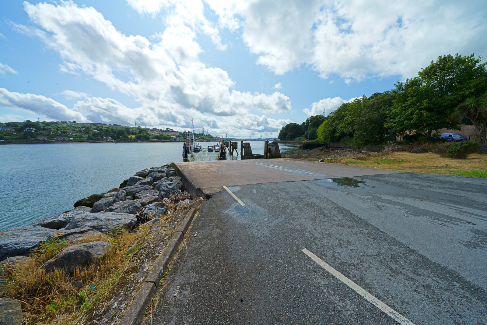 CROSS RIVER FERRY SERVICE IN CORK [GLENBROOK AND CARRIGALOE]
 002