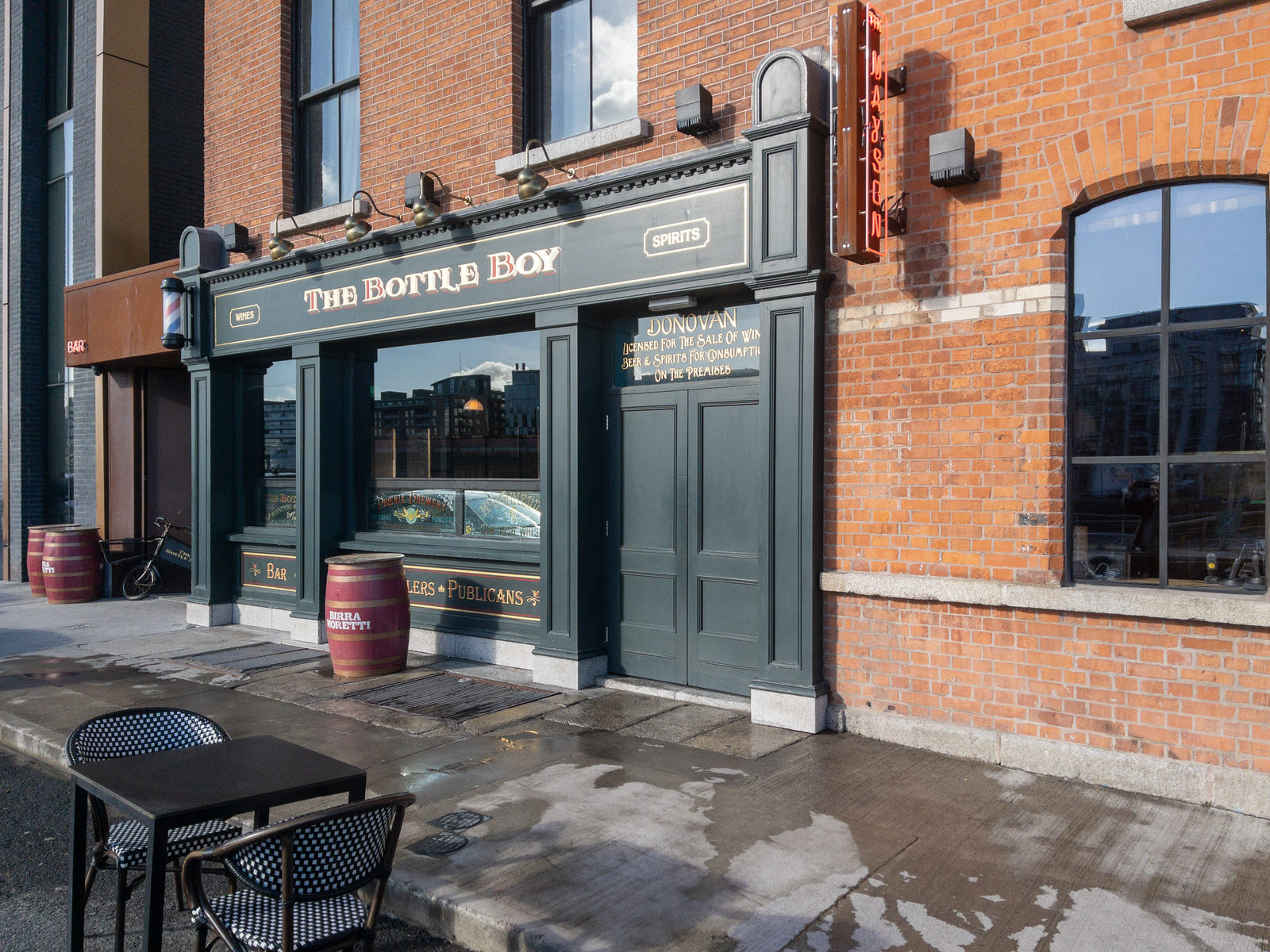 THe Bottle Boy Pub 004