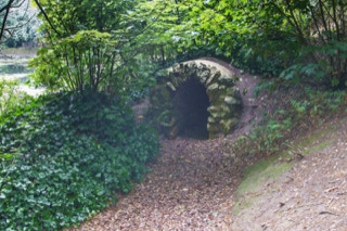 ST ANN'S HOLY WELL 001