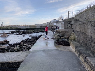 DUN LAOGHAIRE WATERFRONT FACING SCOTSMANS BAY 001