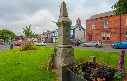 VICTORIA TERRACE FEATURES A MEMORIAL TO DOCTOR WILLIAM ASHFORD [IRISHTOWN] 001