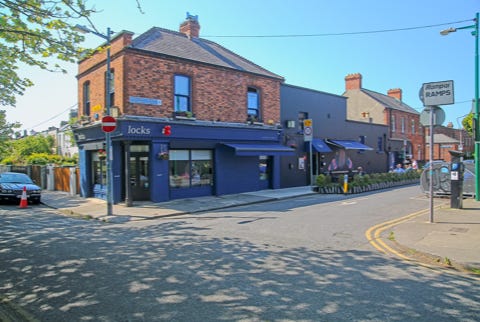 THIS IS PORTOBELLO ROAD [LOCKS RESTAURANT ON THE NORTH BANK OF THE GRAND CANAL] 001