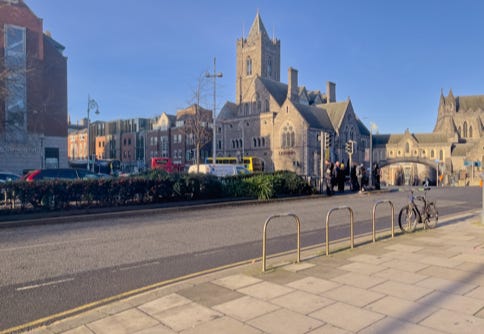 THE AREA NEAR CHRIST CHURCH CATHEDRAL [I ASKED GOOGLE'S BARD AI FOR A STORY ABOUT THE CATHEDRAL AND I PRESENT YOU WITH THE RESULT]  001