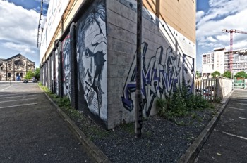  STREET ART IN CARPARK UNDER THE LAGAN BRIDGE IN BELFAST [CORPORATION SQUARE - CORPORATION STREET] 003 