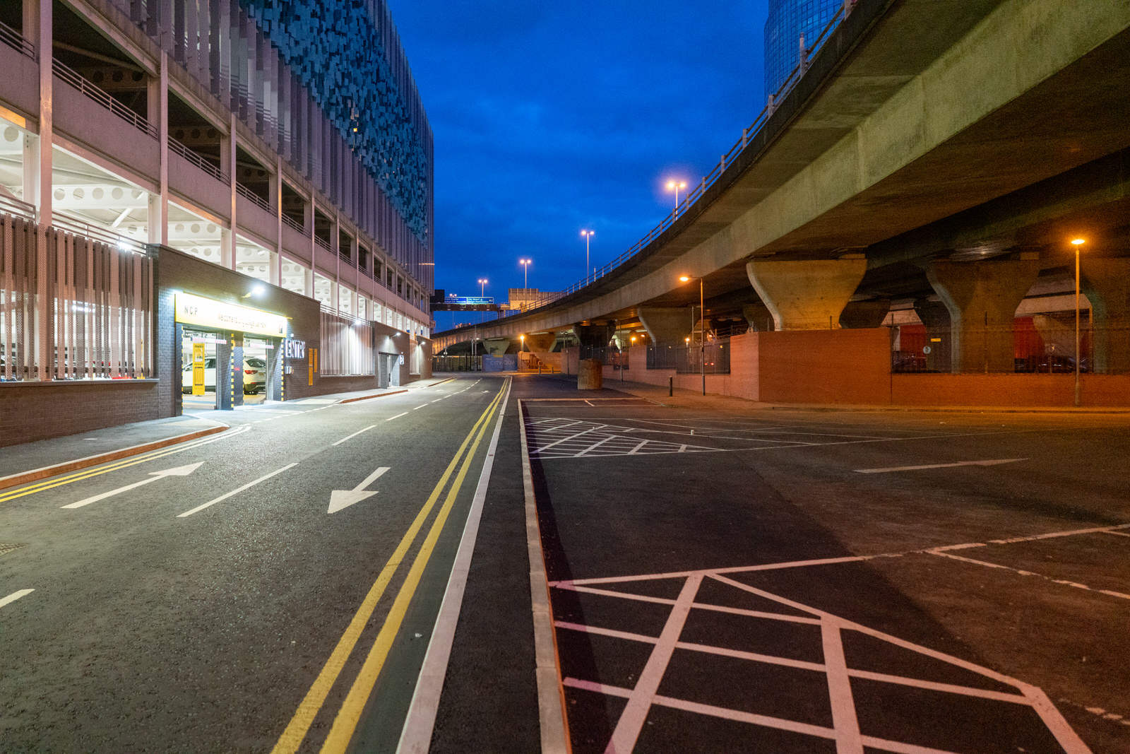  BELFAST AT NIGHT 025 