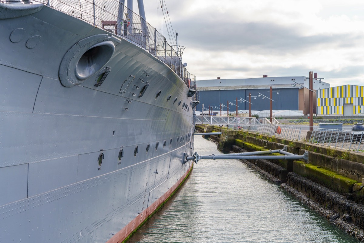 HMS CAROLINE 1914  010