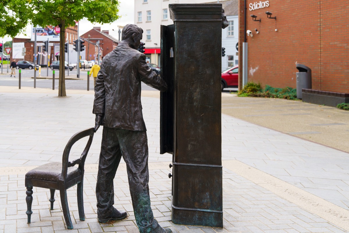 THE SEARCHER BY ROSS WILSON - CS LEWIS SQUARE IN BELFAST 001
