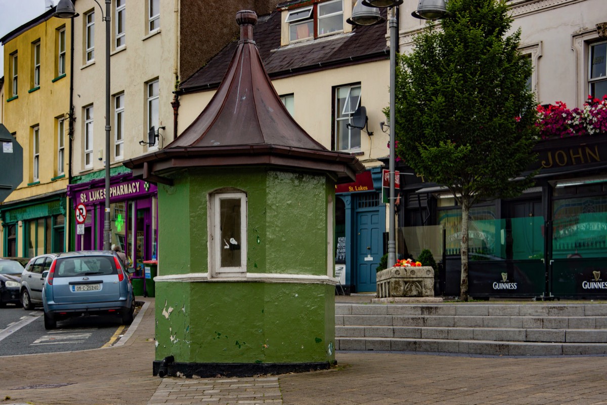 This Old Toll Booth Is Now A Local Landmark 001