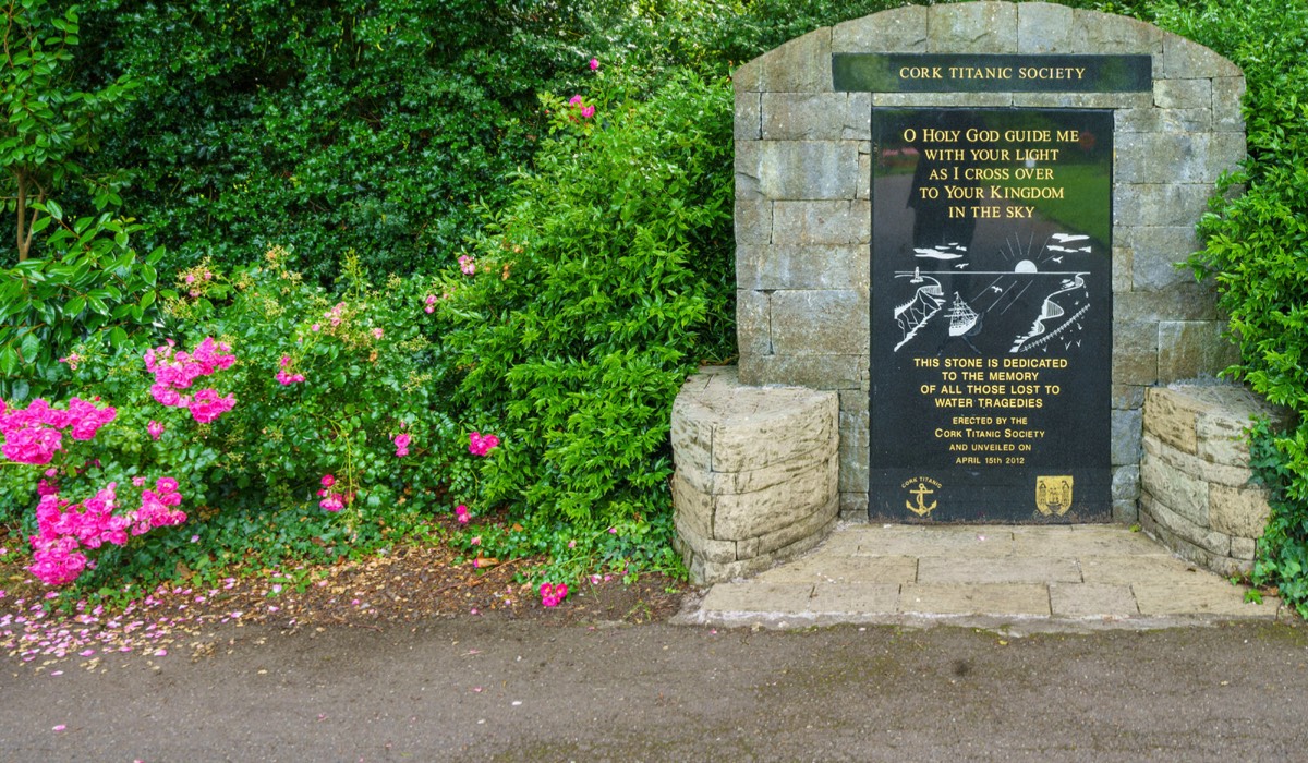 TITANIC MEMORIAL STONE AT FITZGERALD