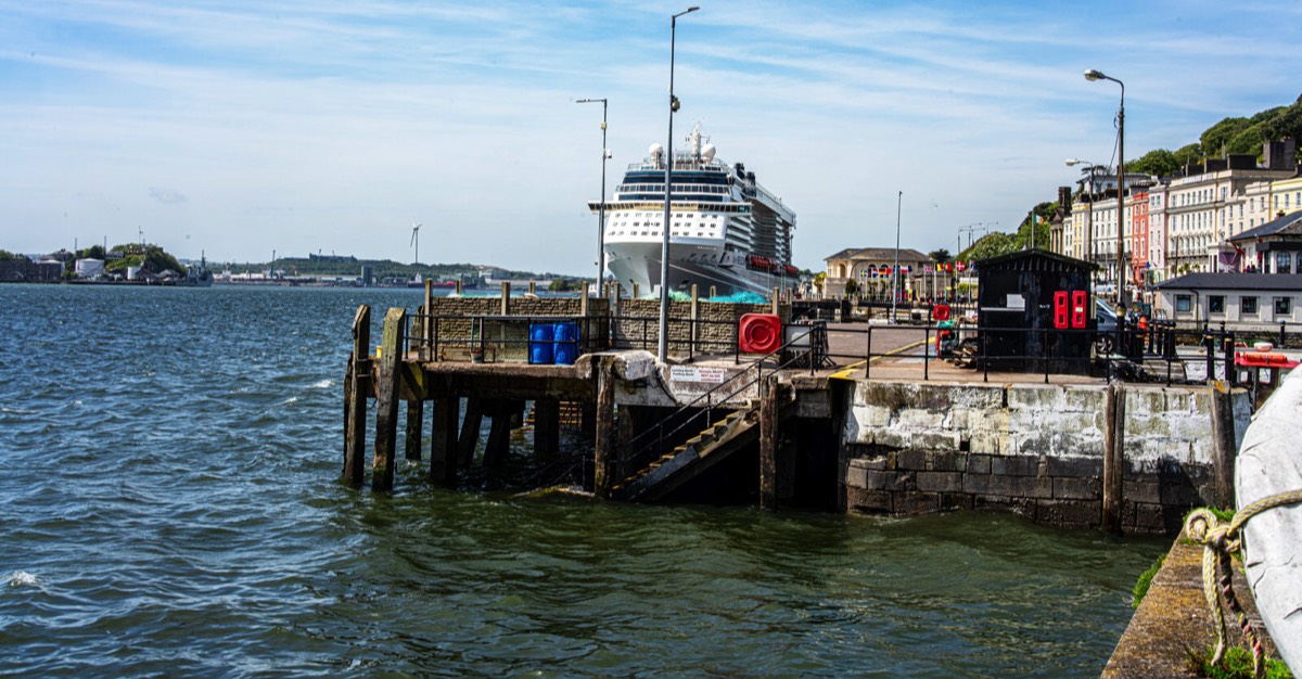 THE CELEBRITY REFLECTION VISITS THE TOWN OF COBH 023