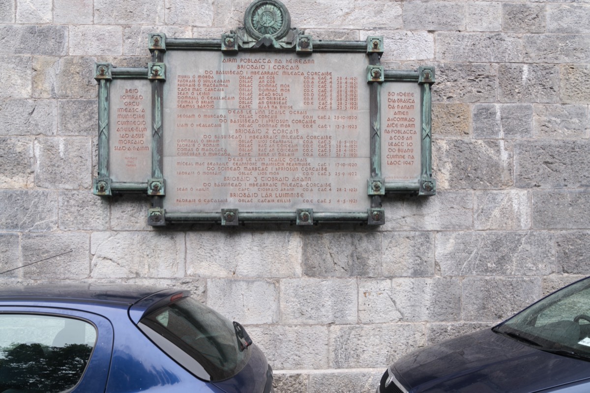 MONUMENTS MEMORIALS PLAQUES 001