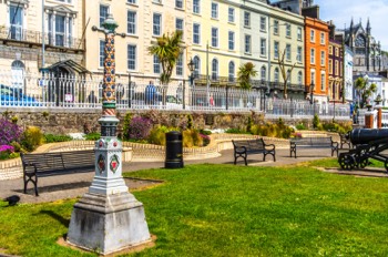  WELCOME TO JOHN F KENNEDY PARK IN COBH 