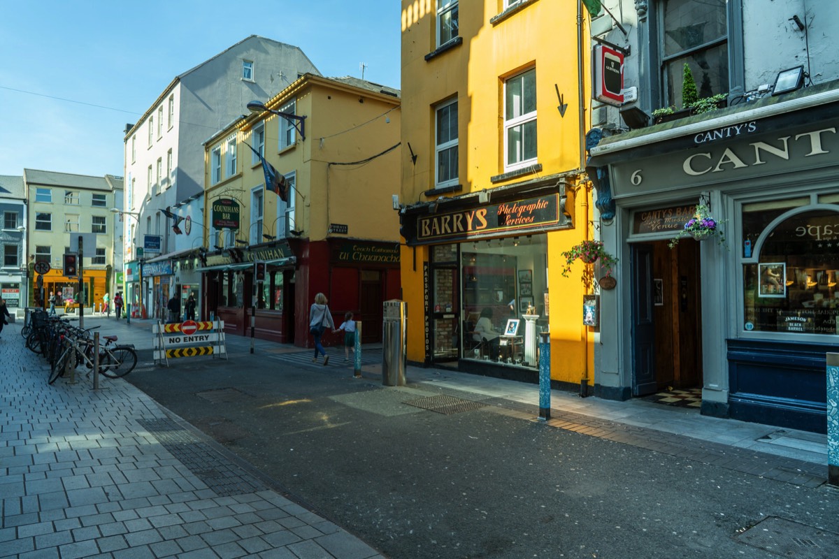 PEMBROKE STREET - PHOTOGRAPHED 2019 004