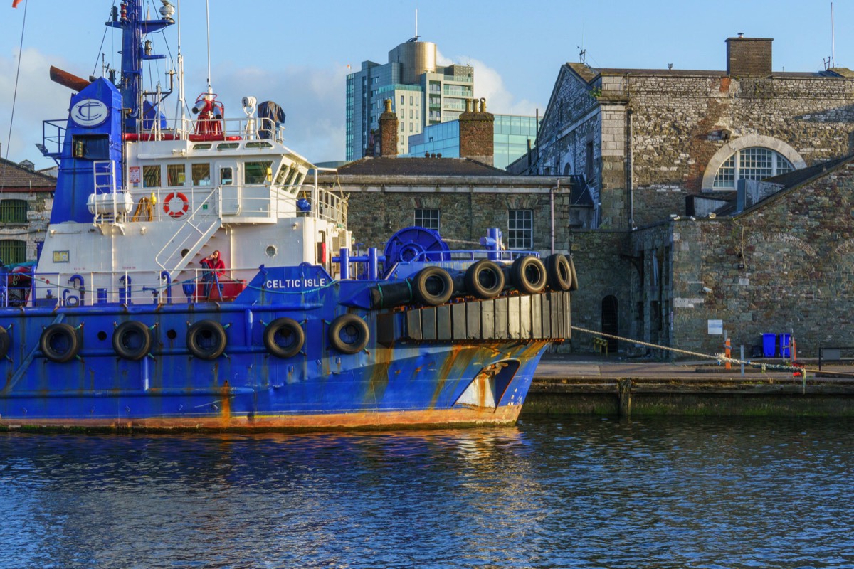 THE CELTIC ISLE TUG BOAT AT ANDERSON QUAY LAPP