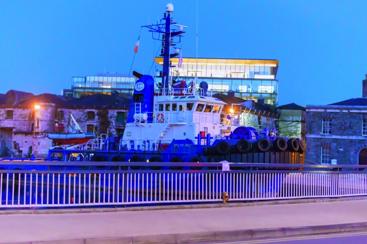 THE CELTIC ISLE TUG BOAT AT ANDERSON QUAY LAPP