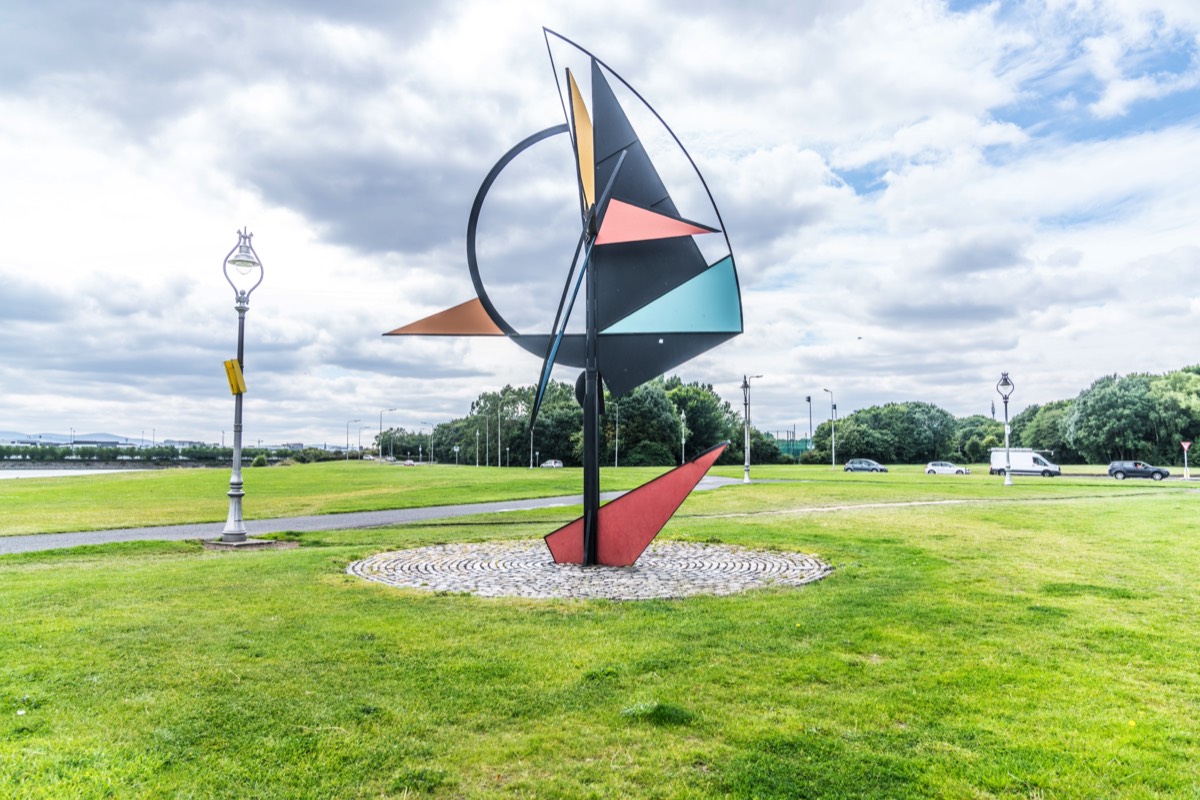 WIND SCULPTURE BY EAMON O’DOHERTY [ALFIE BYRNE ROAD CLONTARF] 004