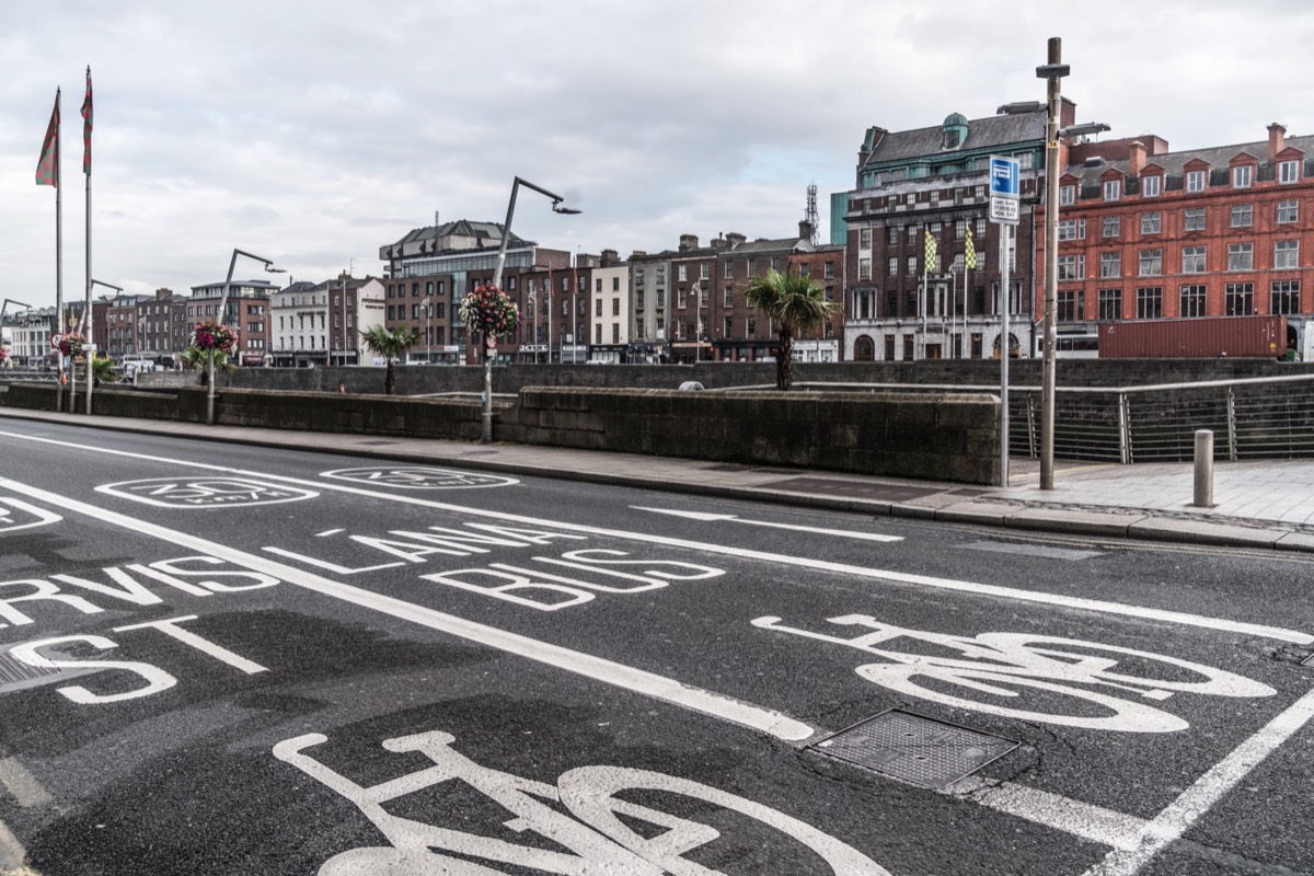 NORTH QUAYS AT GRATTAN BRIDGE 001