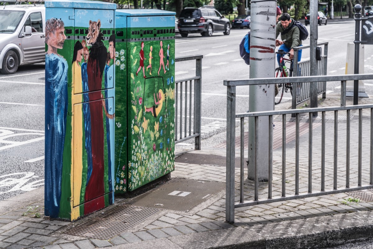 STREET ART IN FAIRVIEW [PAINTED UTILITY CABINETS] 005