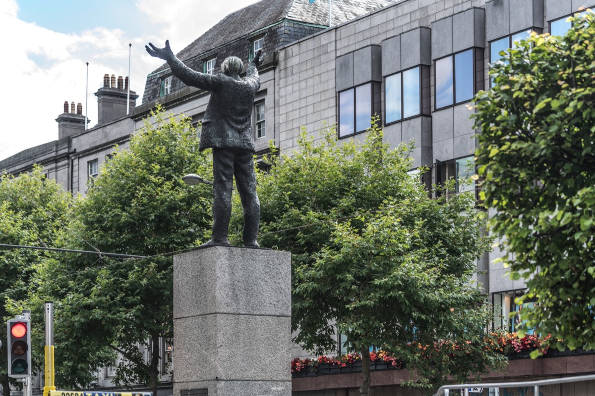 JIM LARKIN STATUE 002