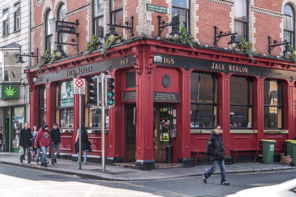 JACK NEALON’S PUB IS TO CLOSE [FAKE STORY] 003