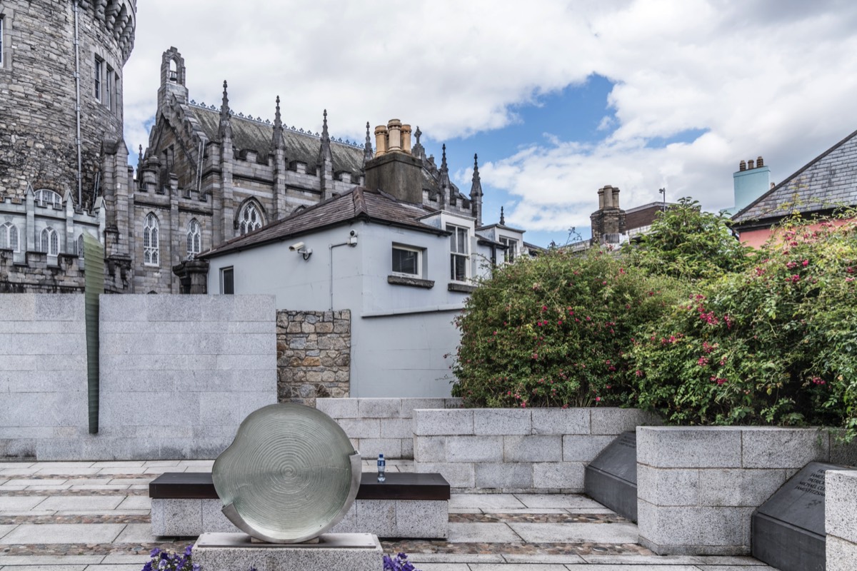 Garda Síochána Memorial Garden 001