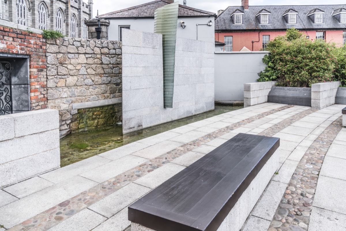 Garda Síochána Memorial Garden 003