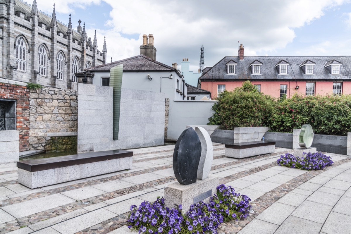 Garda Síochána Memorial Garden 004