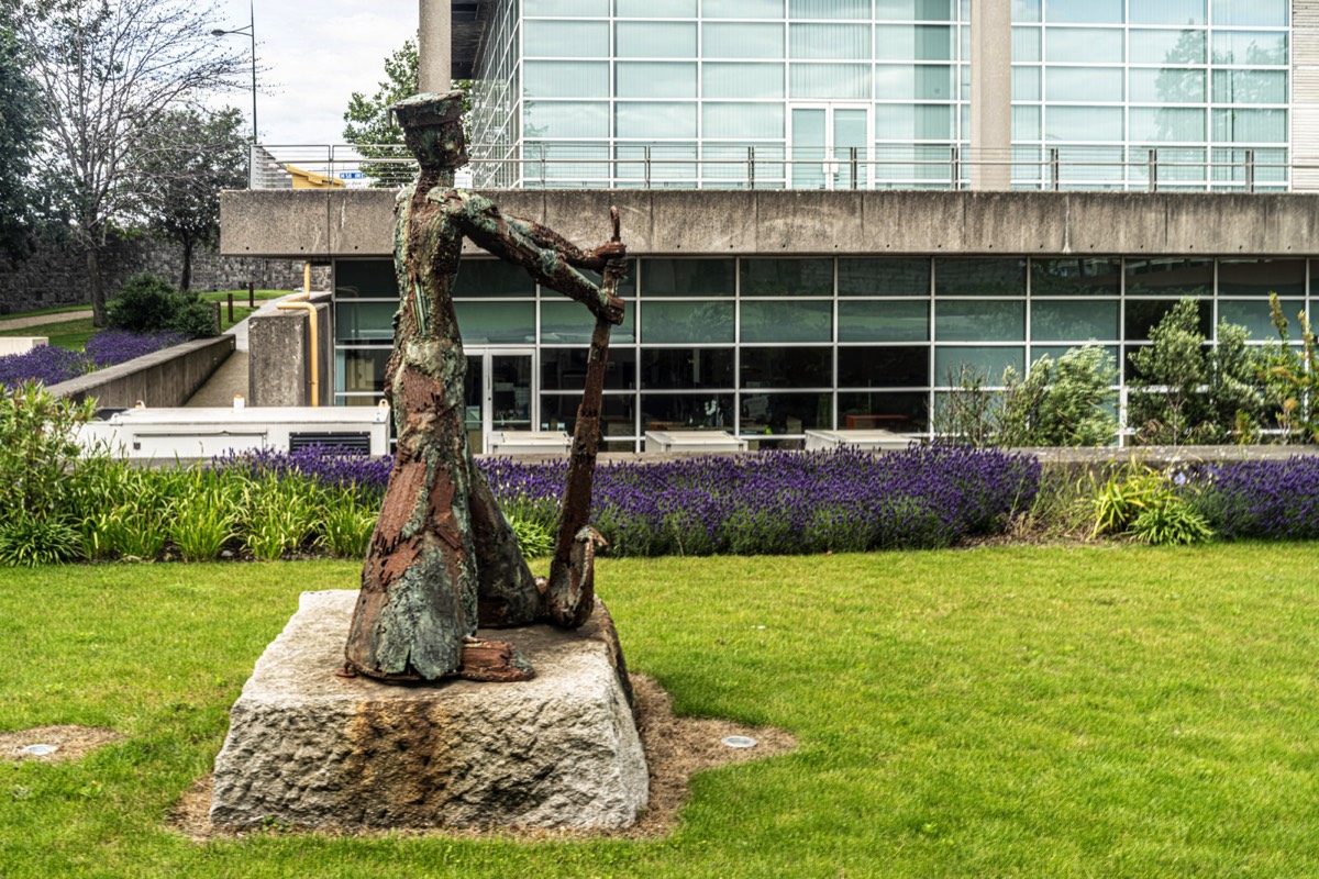 THE MARINER - A SCRAP METAL SCULPTURE BY JOHN BEHAN 005