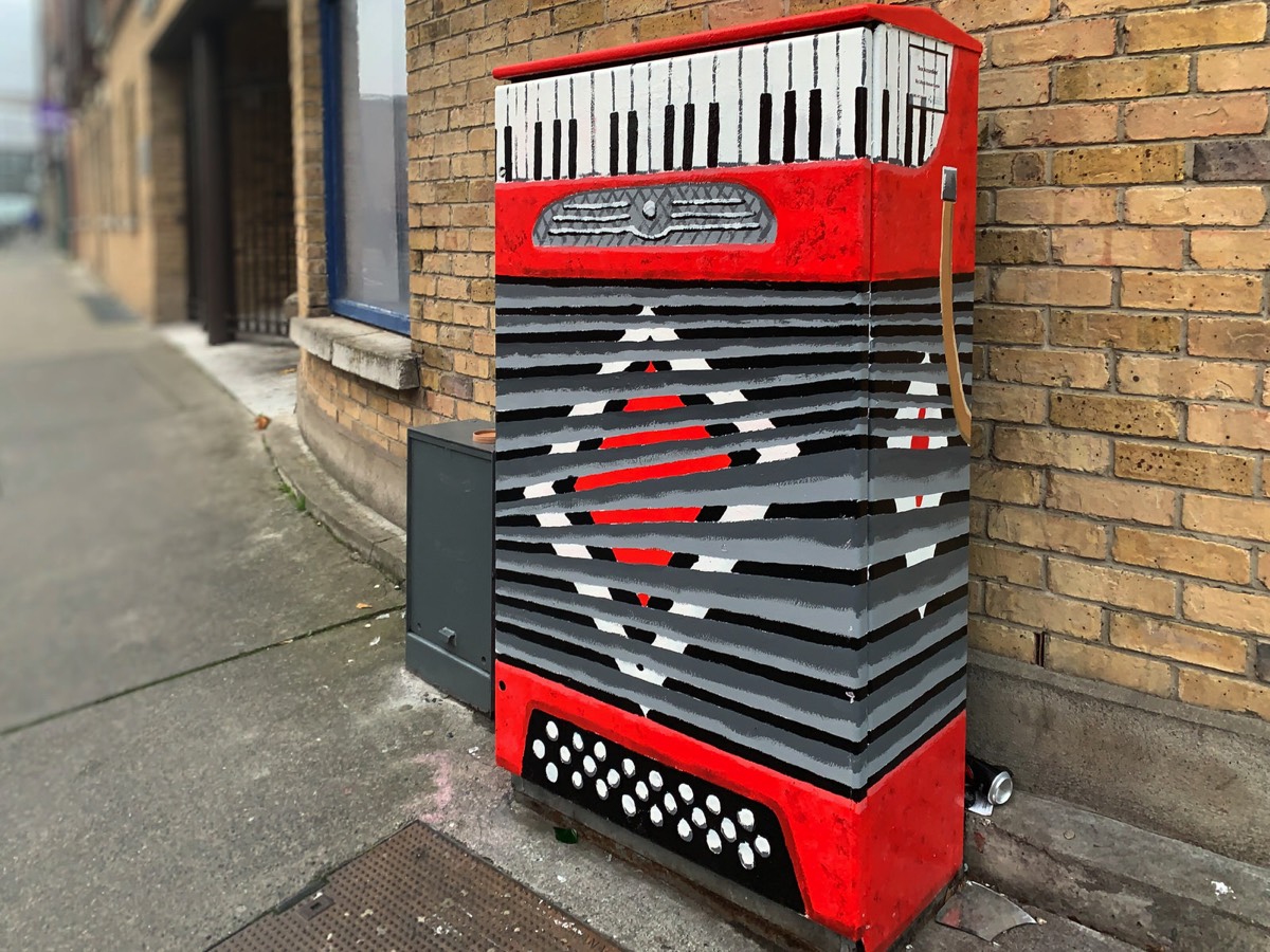 SQUEEZEBOX ON NORTH BRUNSWICK STREET 003