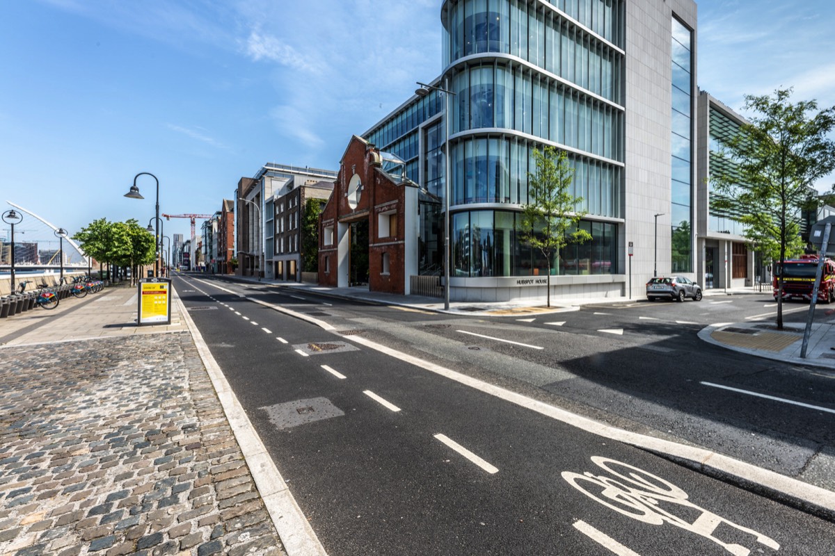 HUBSPOT HOUSE ON SIR JOHN ROGERSONS QUAY 002