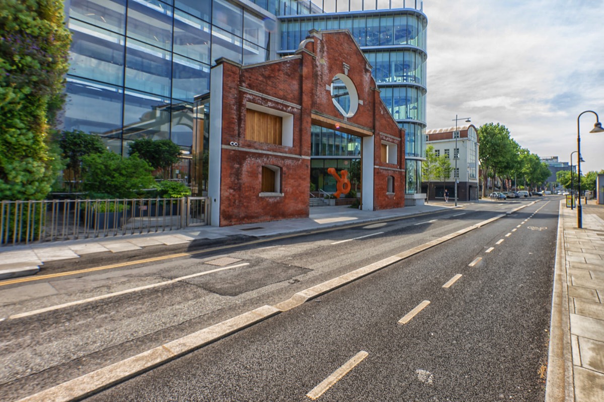 HUBSPOT HOUSE ON SIR JOHN ROGERSONS QUAY 006