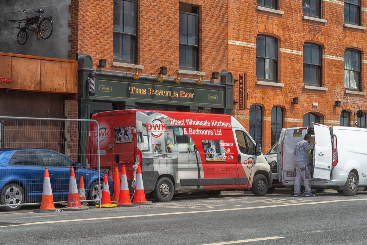 THE BOTTLE BOY A NEW PUB ON THE NORTH WALL  REPLACING VALLENCE & McGRATH 003