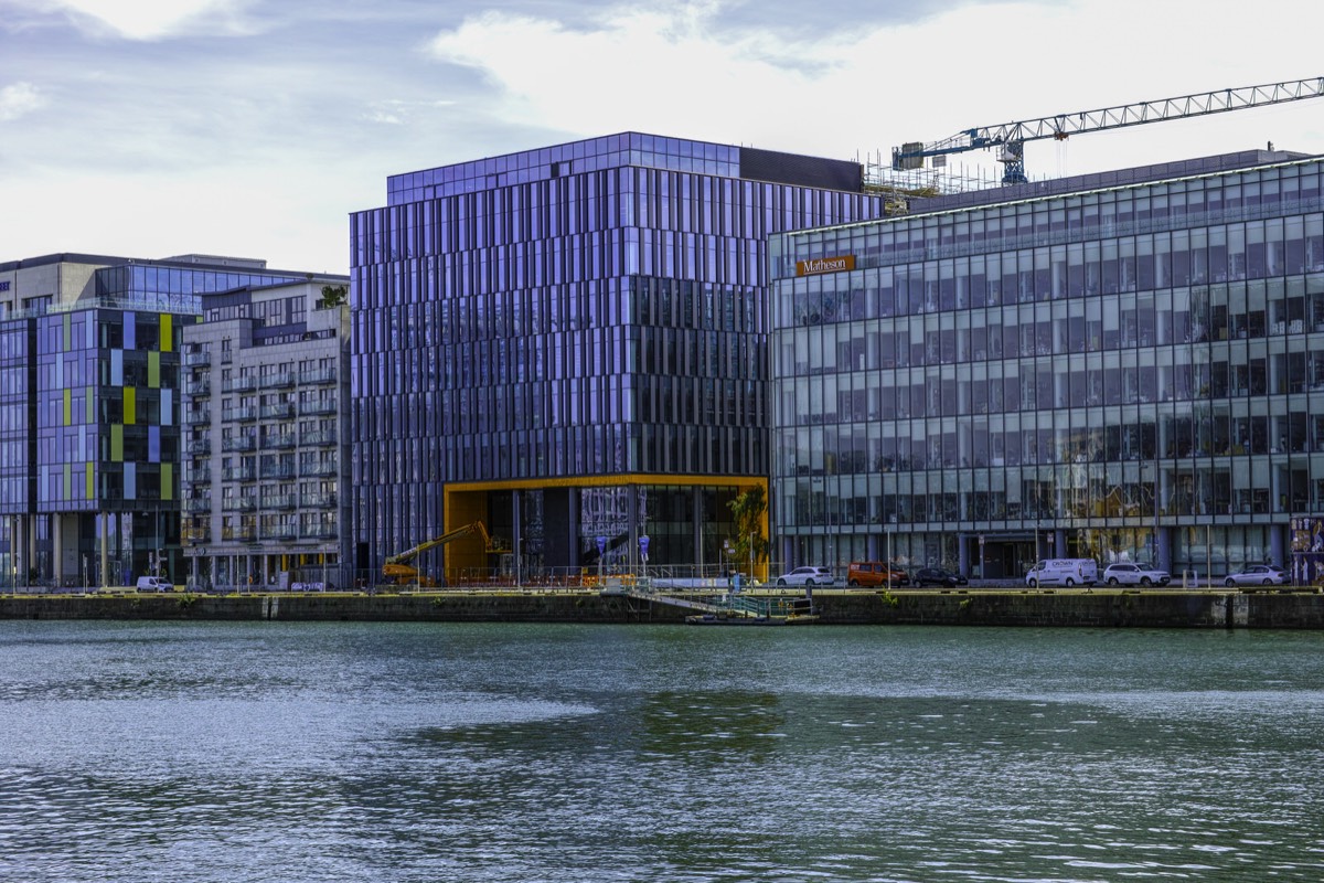 JOHN ROGERSONS QUAY AS SEEN FROM THE OTHER SIDE OF THE LIFFEY 006