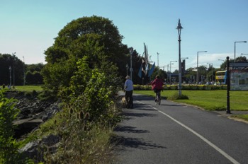  CLONTARF - A WALK ALONG THE PROMENADE 