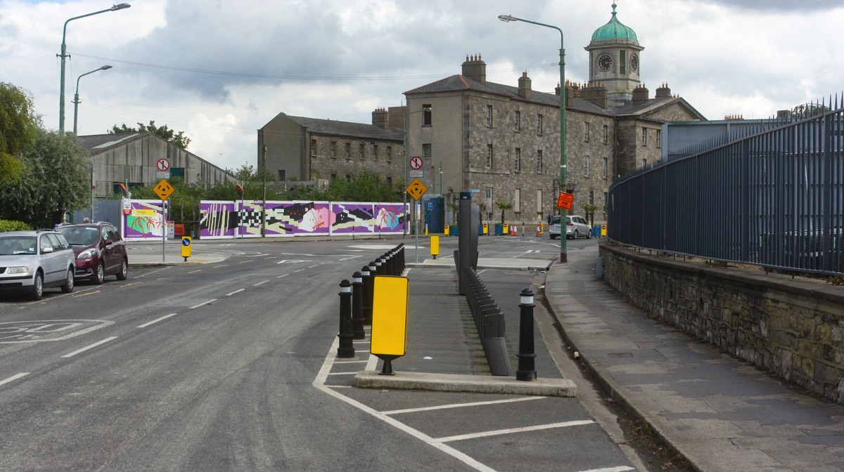 LOWER GRANGEGORMAN - TRAFFIC RESTRICTIONS NOW APPLY 002