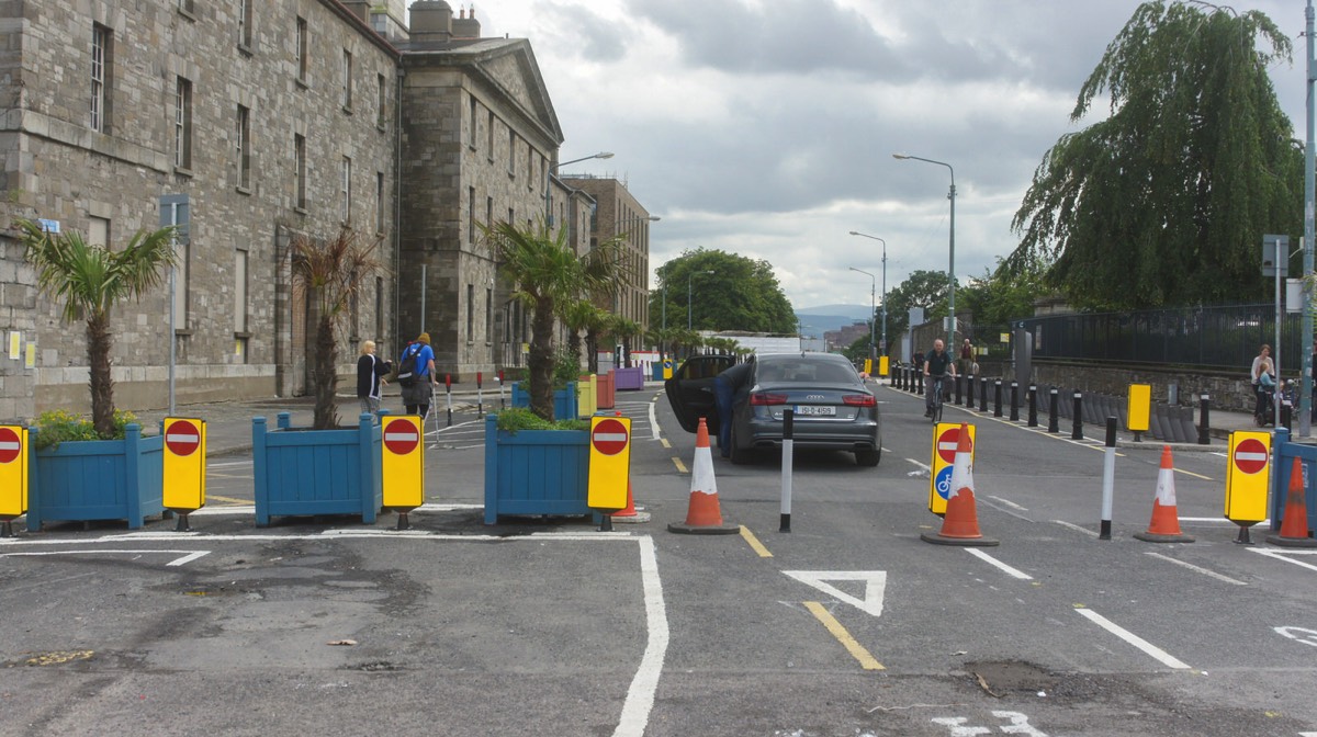 LOWER GRANGEGORMAN - TRAFFIC RESTRICTIONS NOW APPLY 007