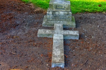  GRANGEGORMAN MILITARY CEMETERY - BLACKHORSE AVENUE DUBLIN  