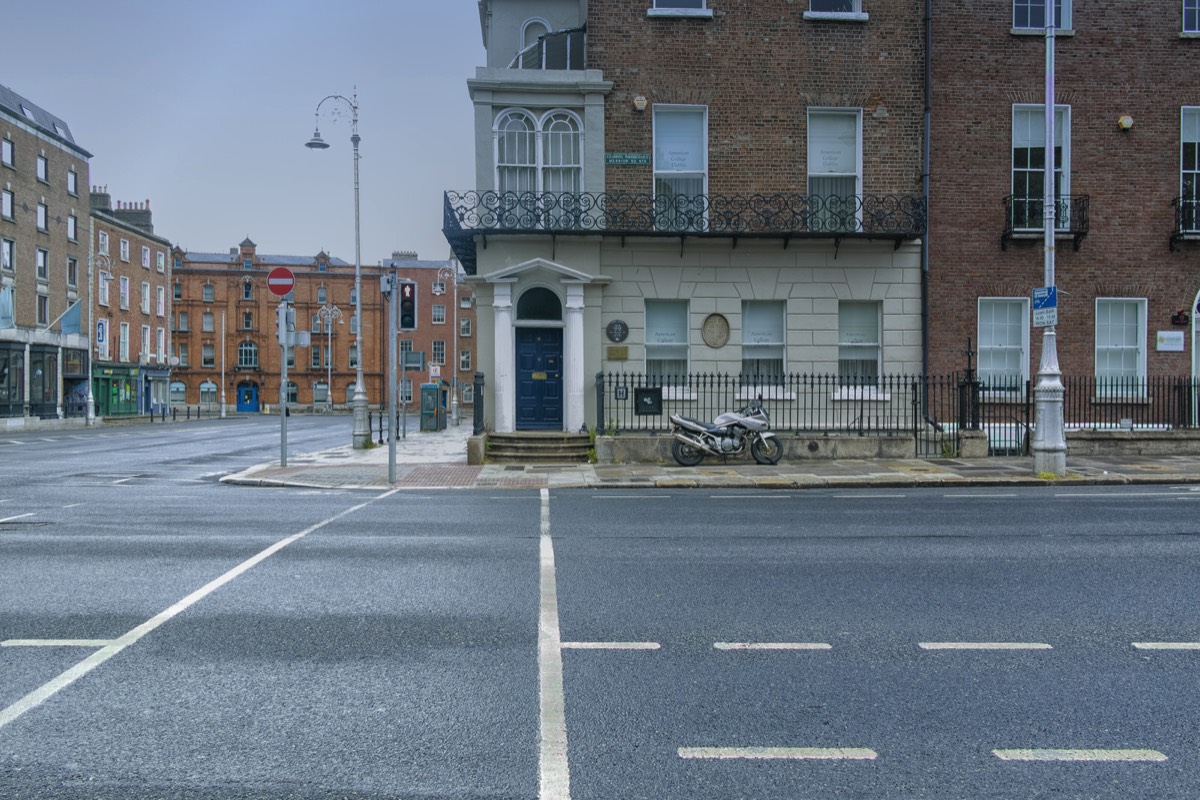 MERRION SQUARE - ONE OF FIVE GEORGIAN SQUARES IN DUBLIN 007