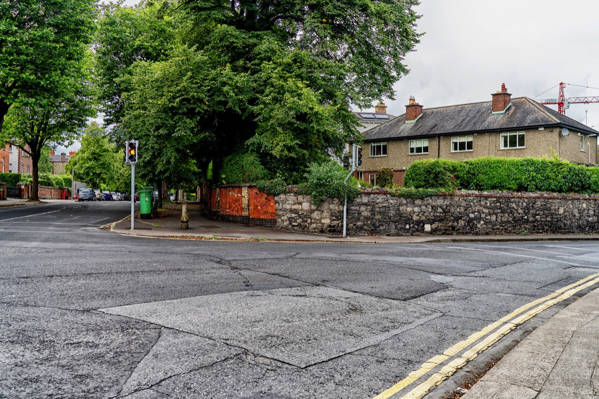 RANELAGH AND NEARBY - I WALKED FROM LEESON STREET TO THE LUAS TRAM STOP  009