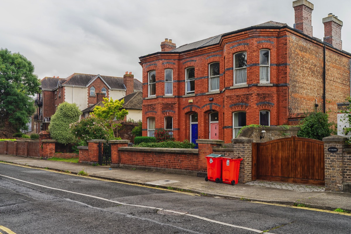 RANELAGH AND NEARBY - I WALKED FROM LEESON STREET TO THE LUAS TRAM STOP  012