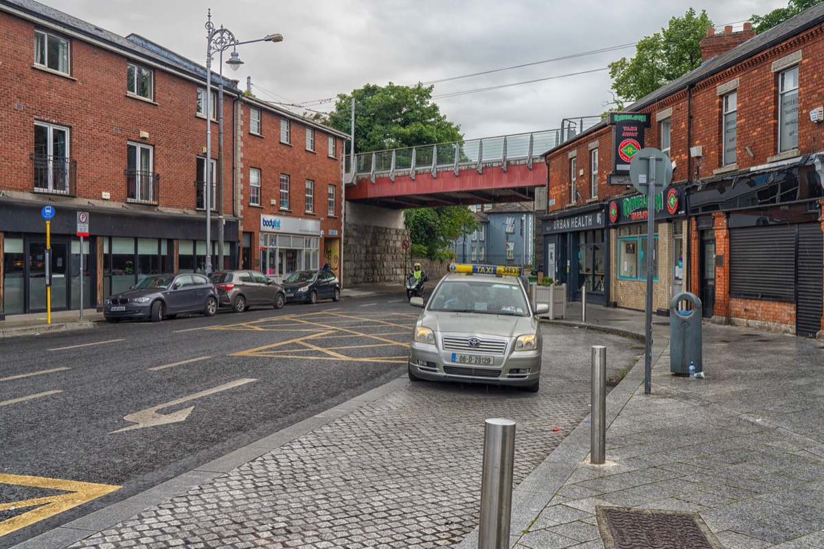 RANELAGH AND NEARBY - I WALKED FROM LEESON STREET TO THE LUAS TRAM STOP  027