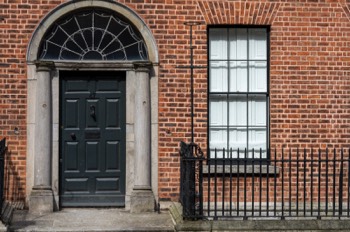  THE DOORS OF DUBLIN - NORTH GEORGE'S STREET 
