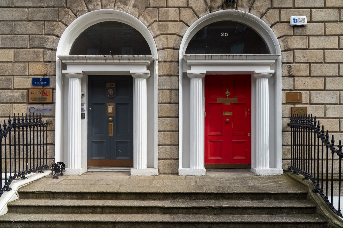 THE DOORS OF DUBLIN - FITZWILLIAM PLACE 023