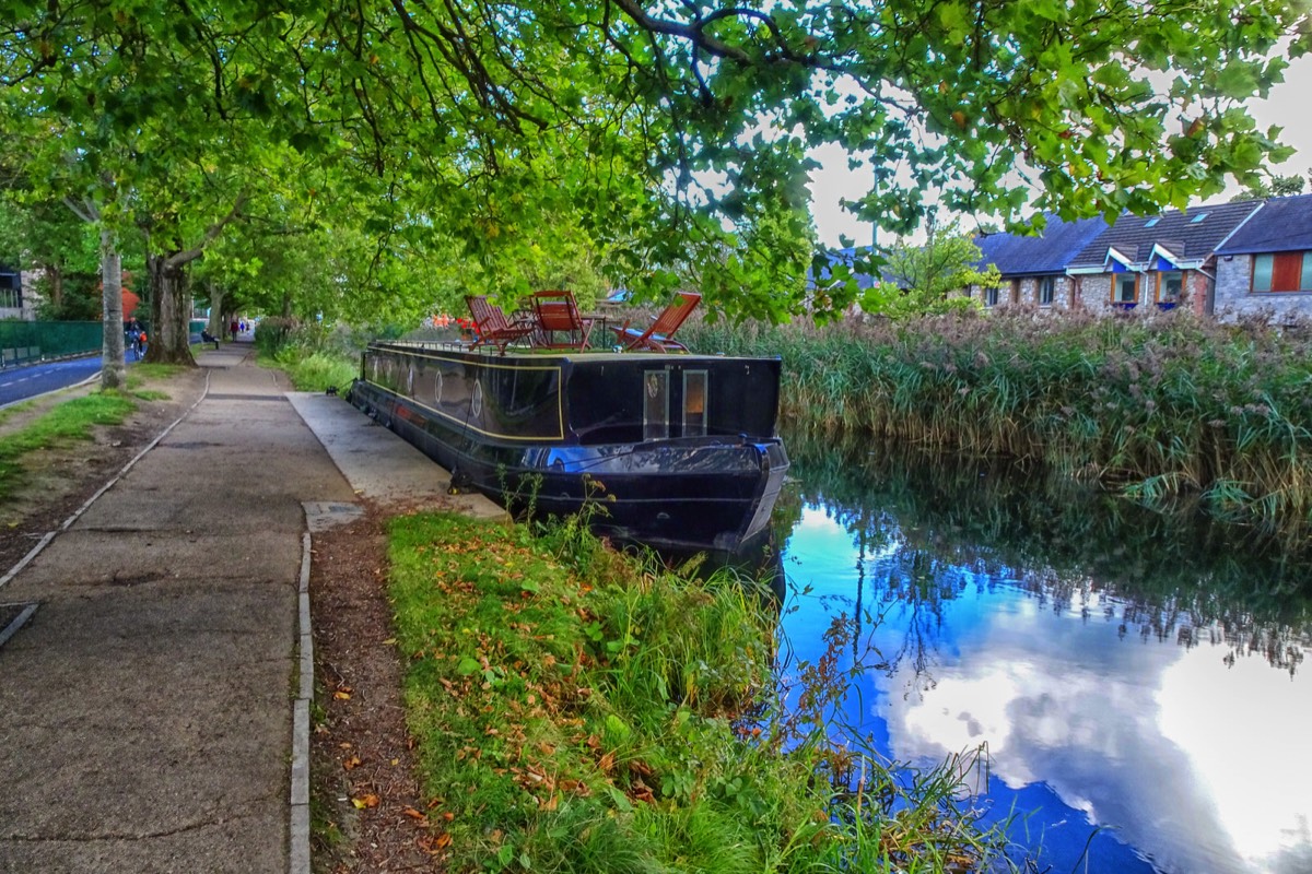 CHARLEMONT PLACE - FROM THE TRAM STOP TO THE BOARDWALK AT LEESON STREET BRIDGE 003