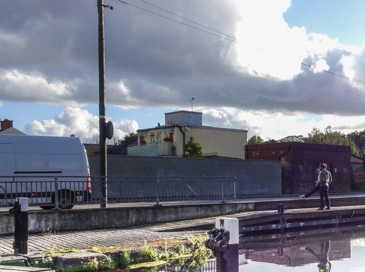 CHARLEMONT PLACE - FROM THE TRAM STOP TO THE BOARDWALK AT LEESON STREET BRIDGE 012